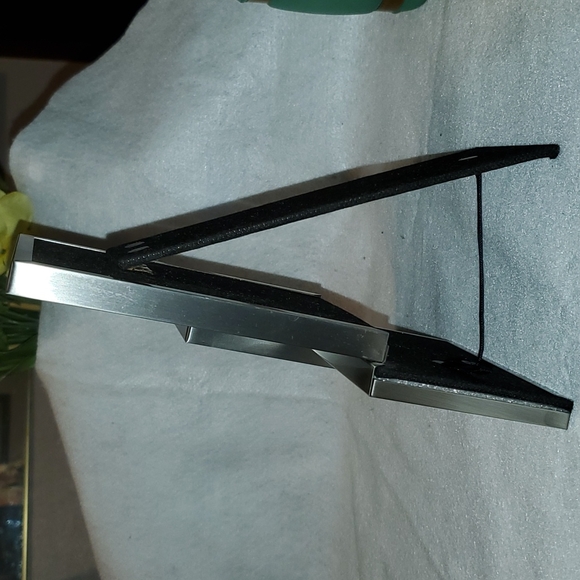 Uptown Connected Desk Picture Frames-(2)4" x 6", (1)3.5" x 5", (1)2.5" x 3"-EUC - Picture 7 of 7